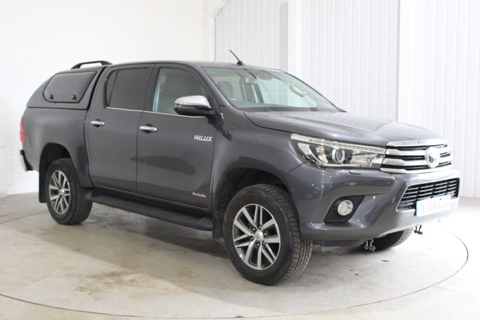 Toyota Hilux - image 1 of 26