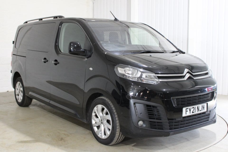Citroen Dispatch - image 1 of 30