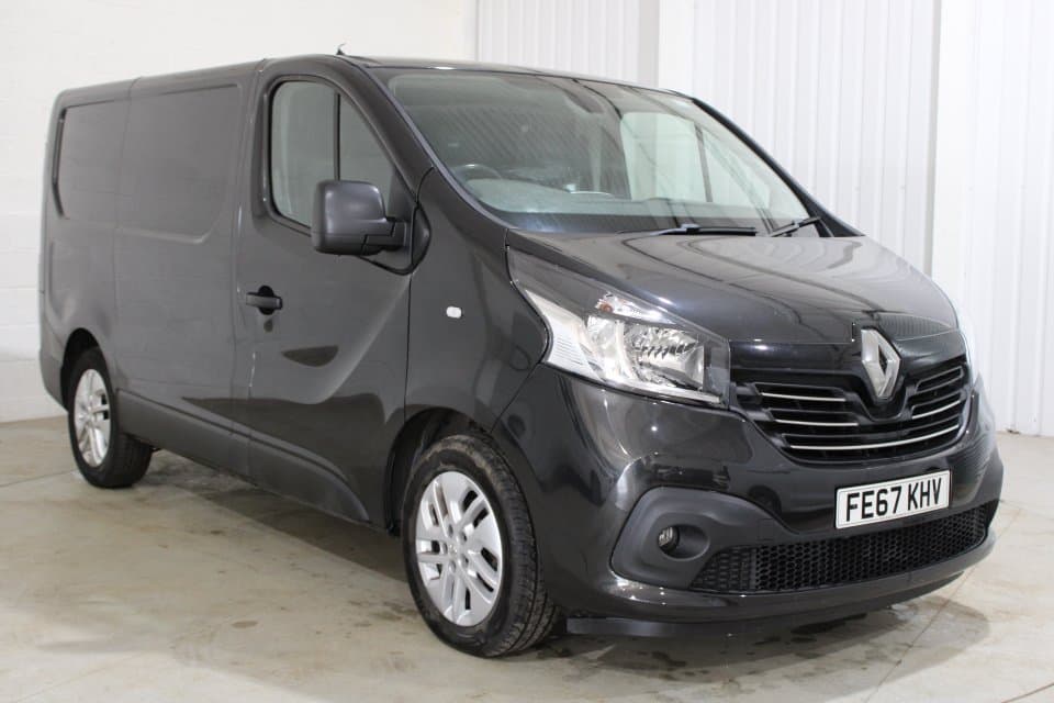 Renault Trafic - image 1 of 24