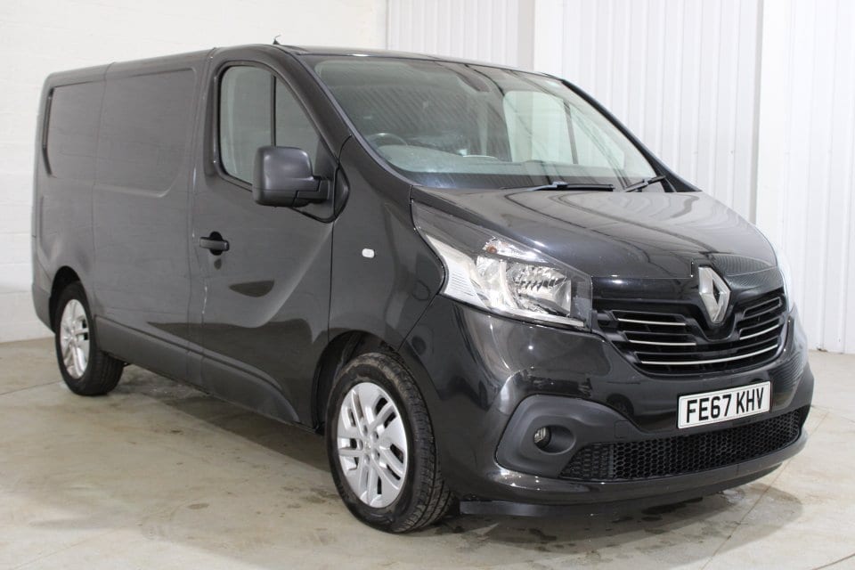 Renault Trafic - image 1 of 24