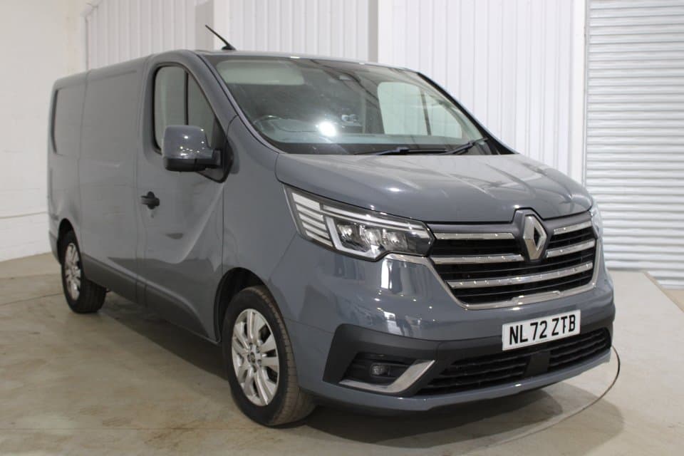 Renault Trafic - image 1 of 25