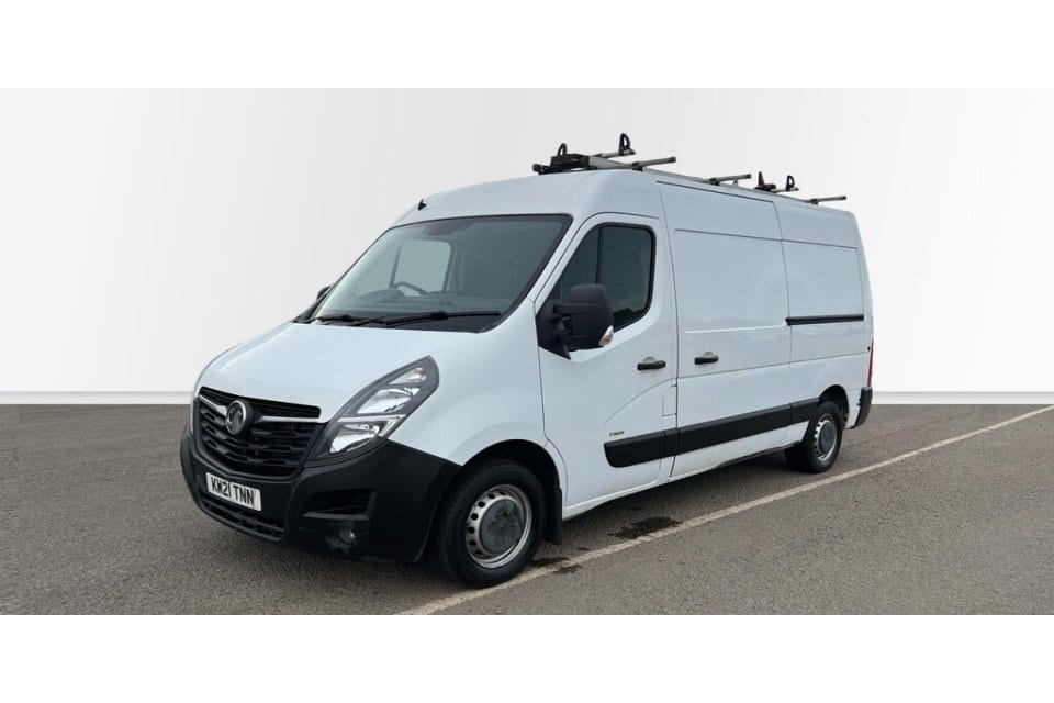 Vauxhall Movano - image 1 of 10
