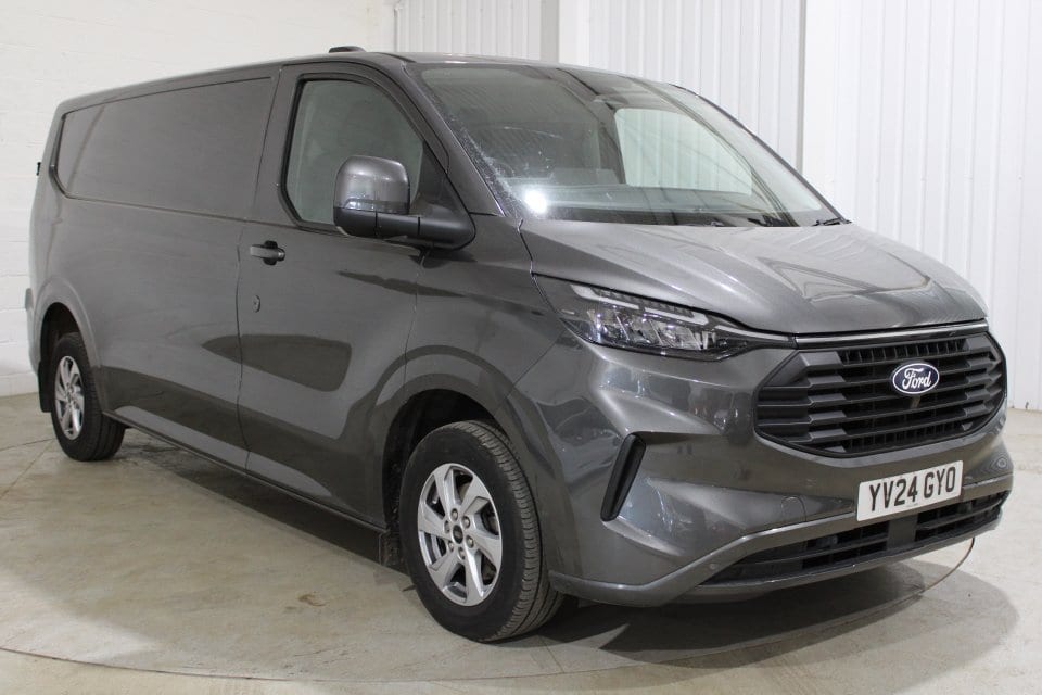 Ford Transit Custom - image 1 of 25
