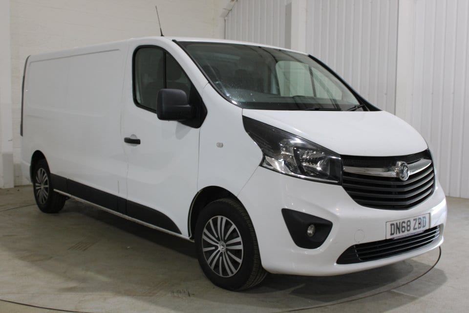 Vauxhall Vivaro - image 1 of 20