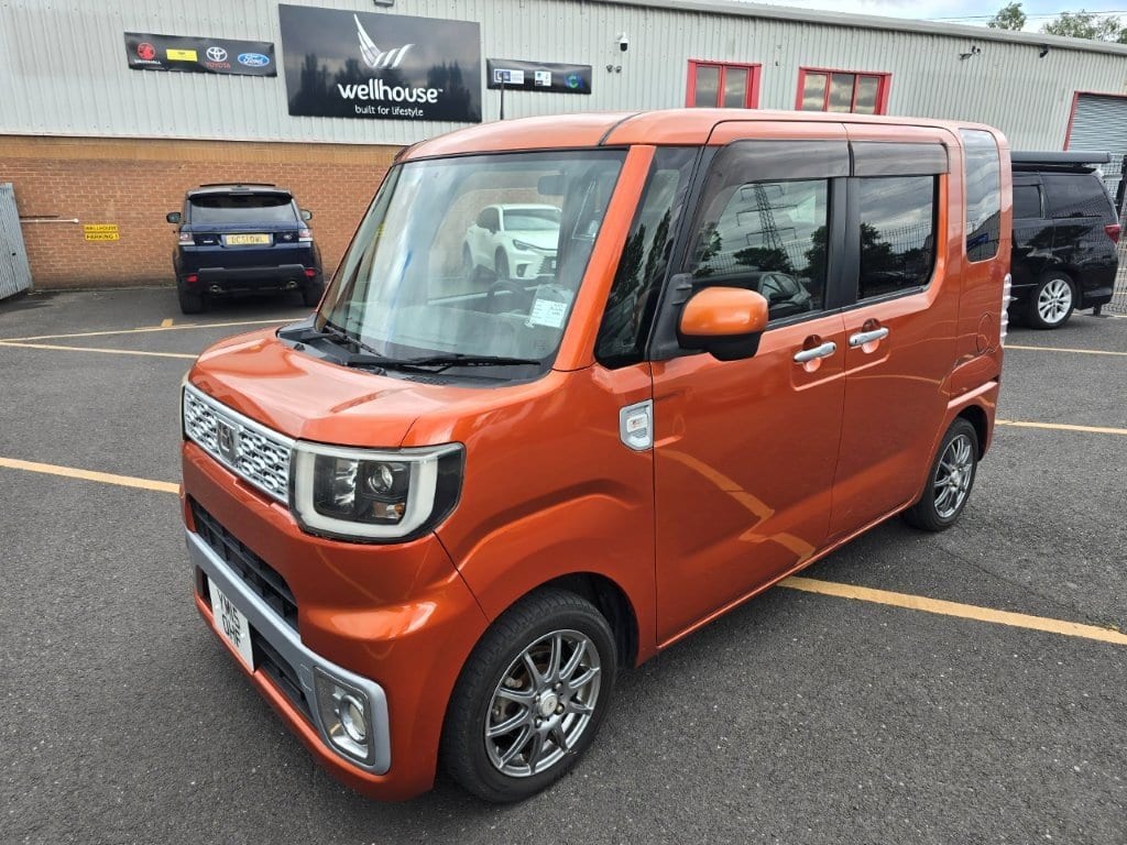 2015 Daihatsu Wake 660cc Turbo micro camper, 4 seat — photo 1 of 21