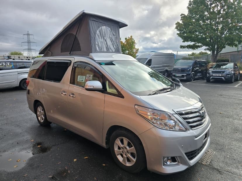 2013 Toyota Alphard