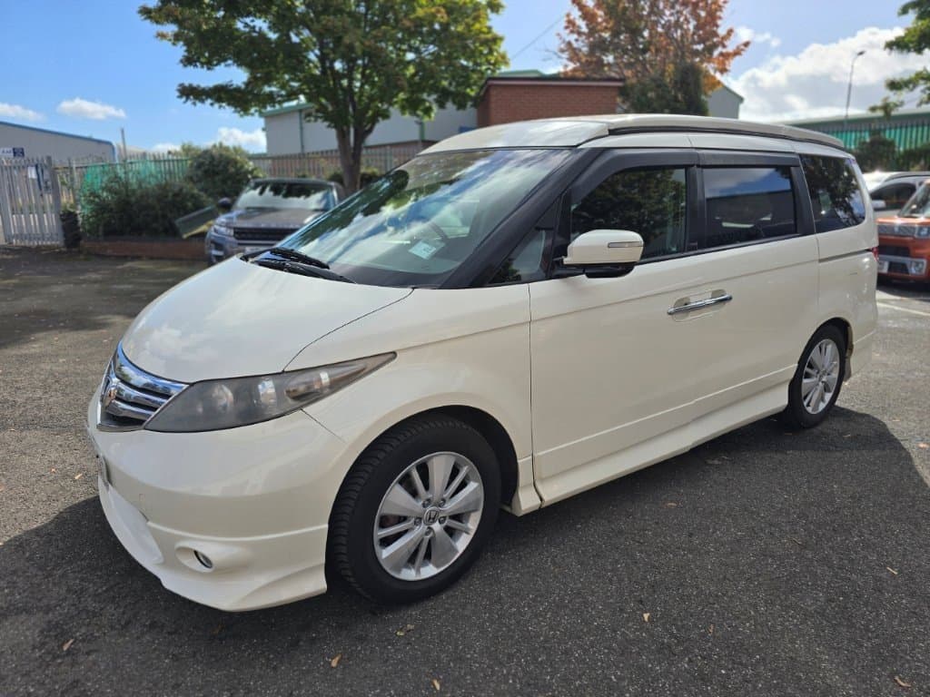 Honda Elysion - image 1 of 33