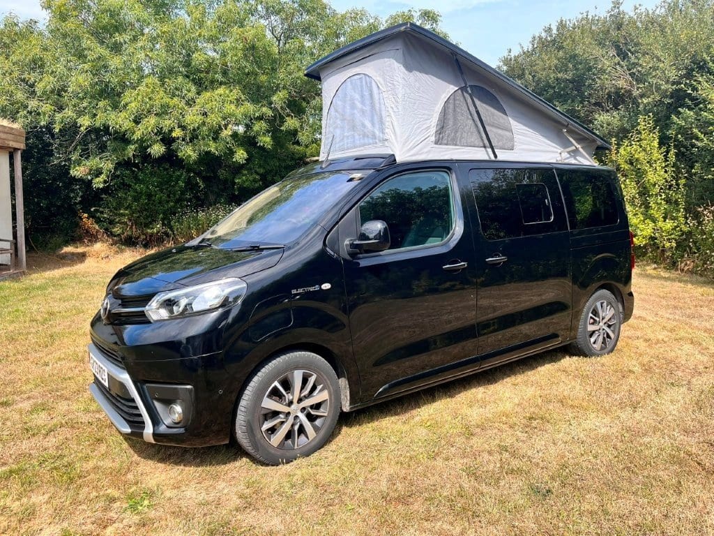 Toyota Proace - image 1 of 40