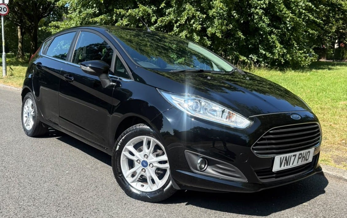 Ford Fiesta - image 1 of 33