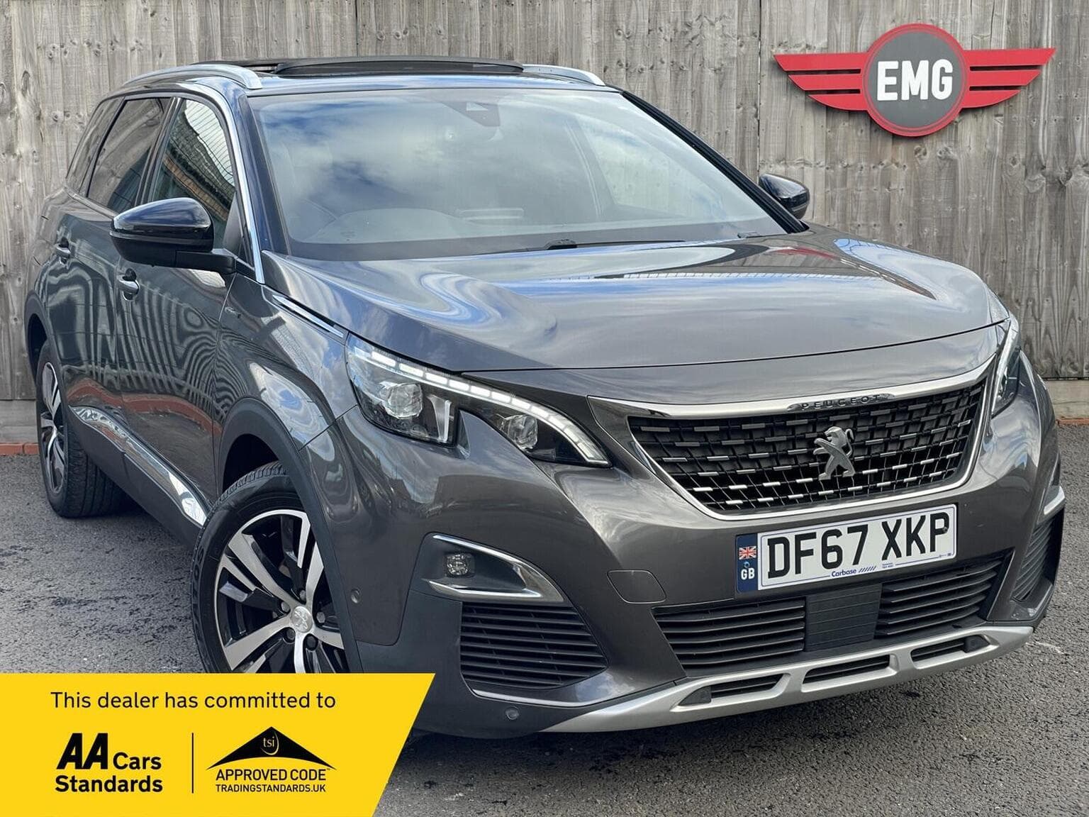 Peugeot 5008 - image 1 of 84