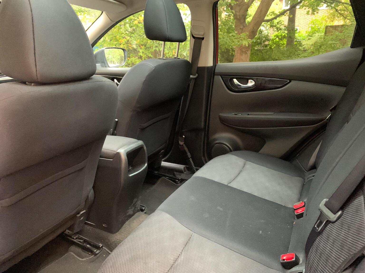 Nissan Qashqai - image 1 of 36