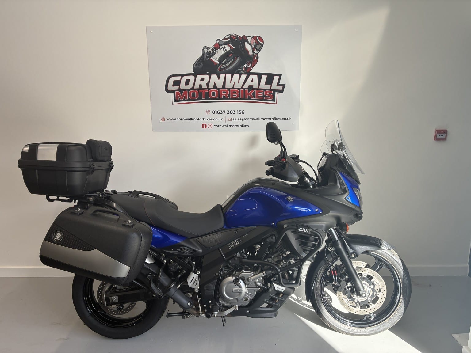 Suzuki V-Strom 650 - image 1 of 17