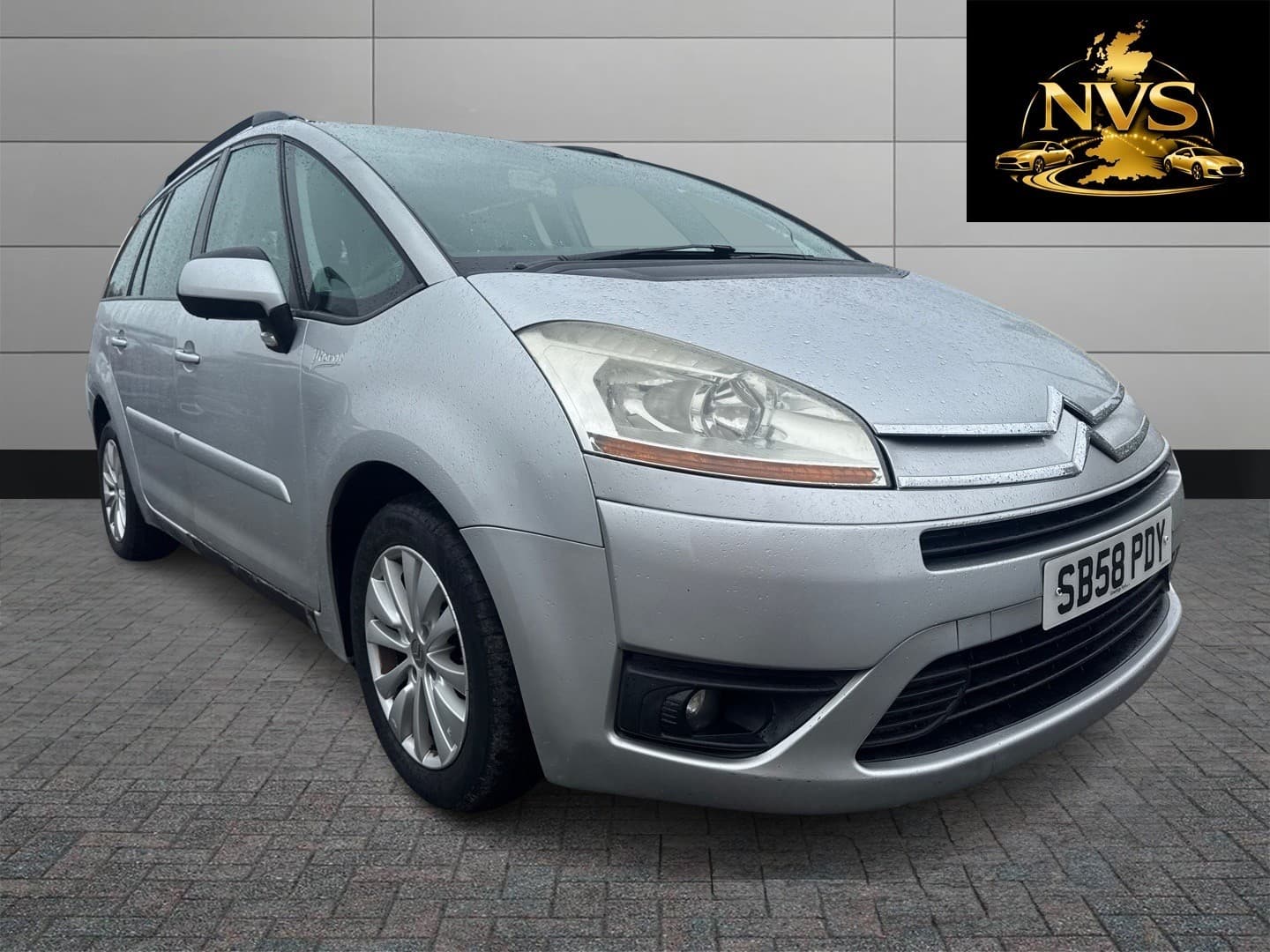 Citroen Grand C4 Picasso - image 1 of 13