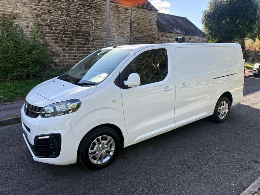 2020 VAUXHALL VIVARO