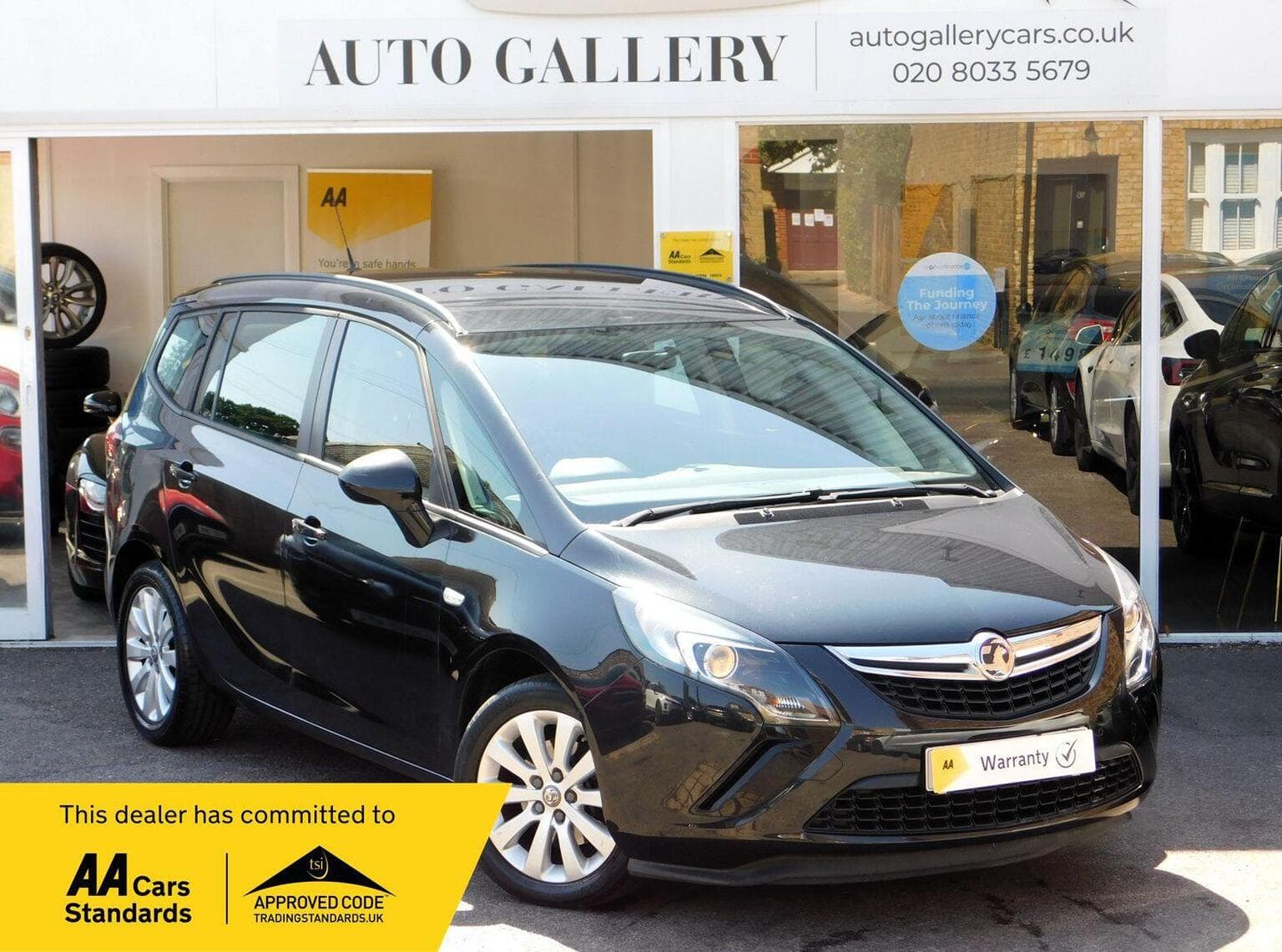 Vauxhall Zafira Tourer - image 1 of 97