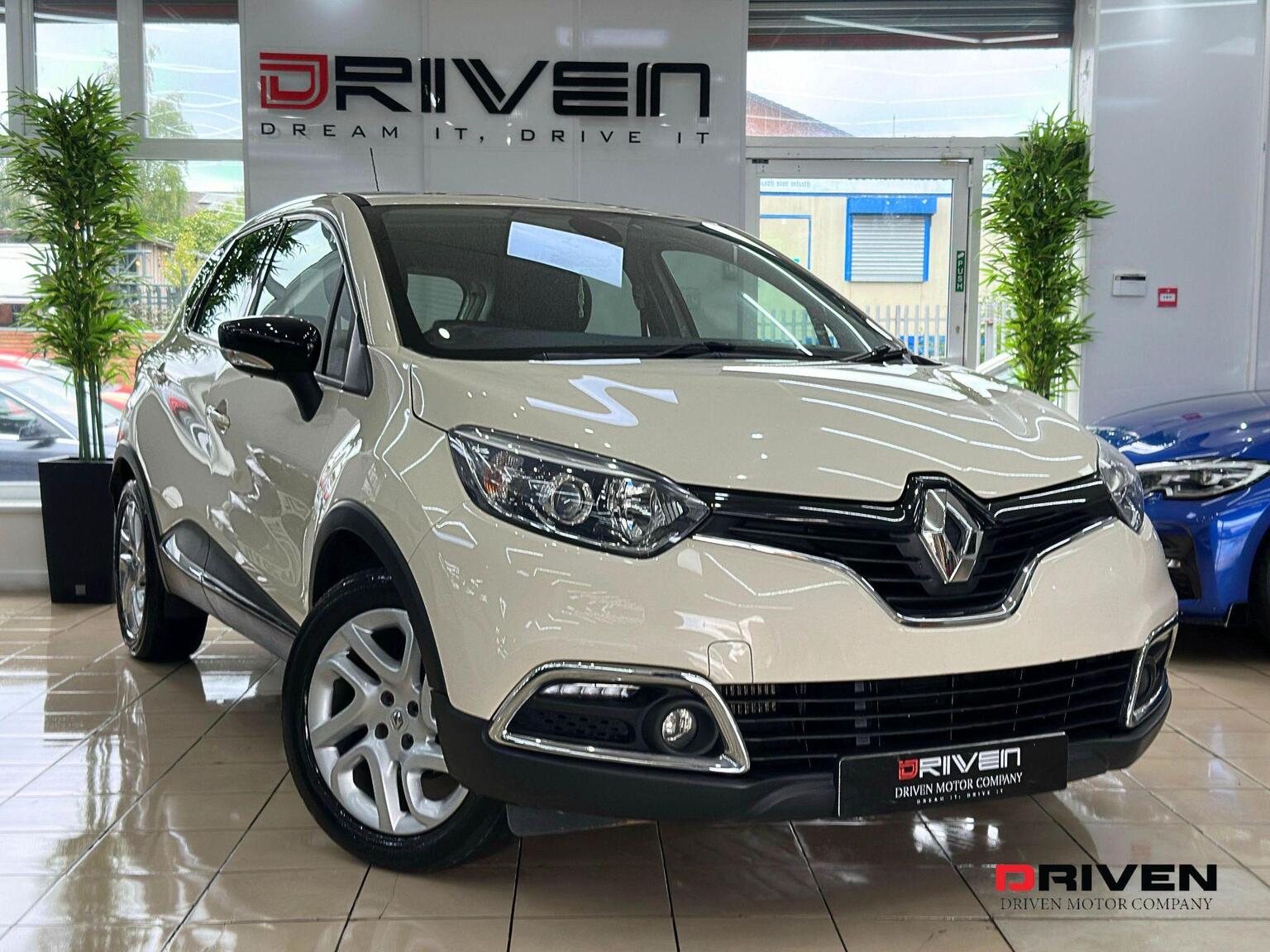 RENAULT CAPTUR - image 1 of 30
