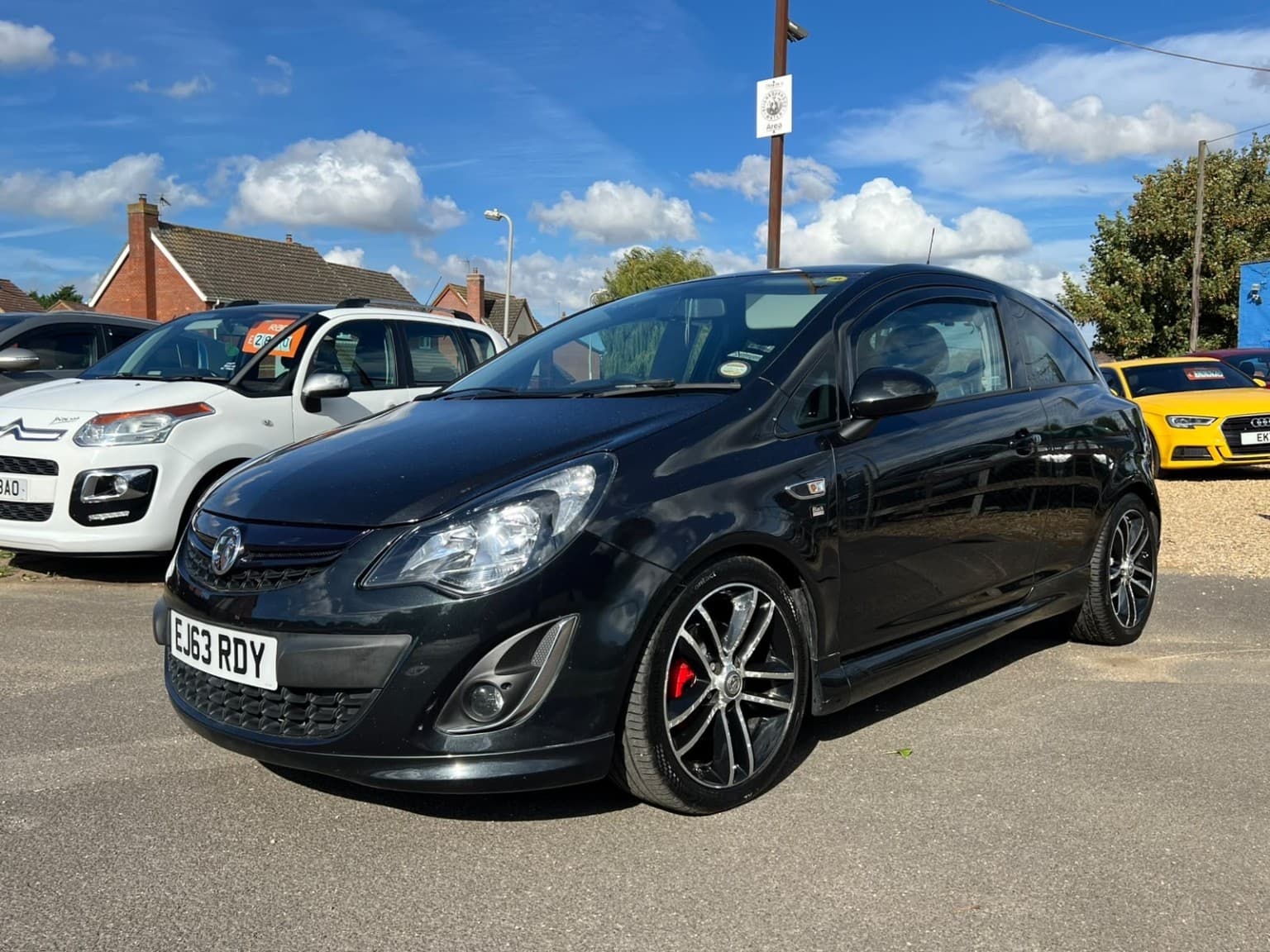 Vauxhall Corsa - image 1 of 27