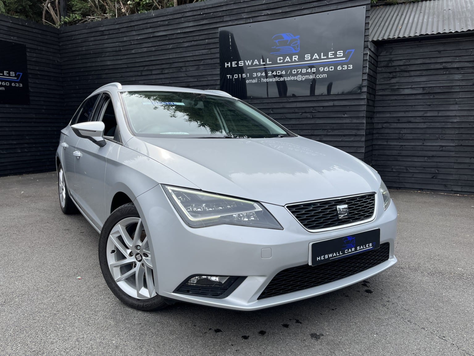 SEAT Leon - image 1 of 21