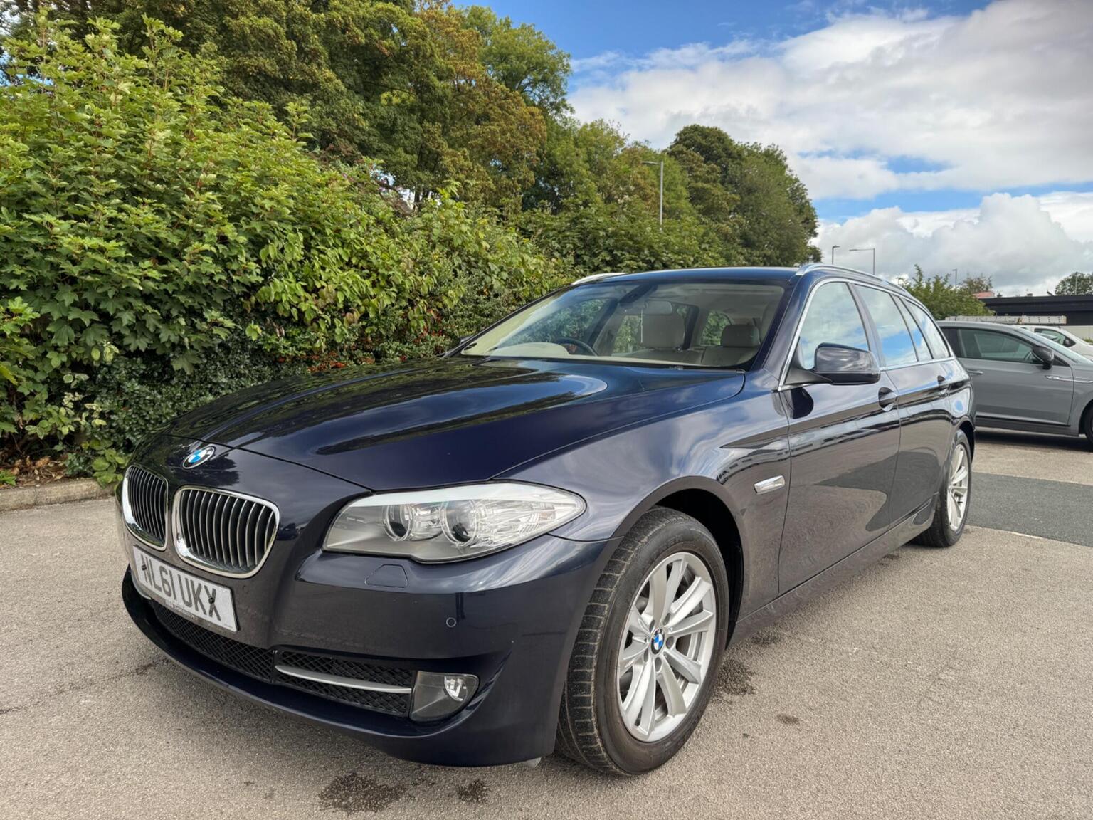 BMW 5 Series - image 1 of 56