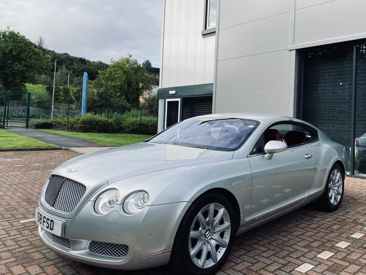 Bentley Continental - image 1 of 46