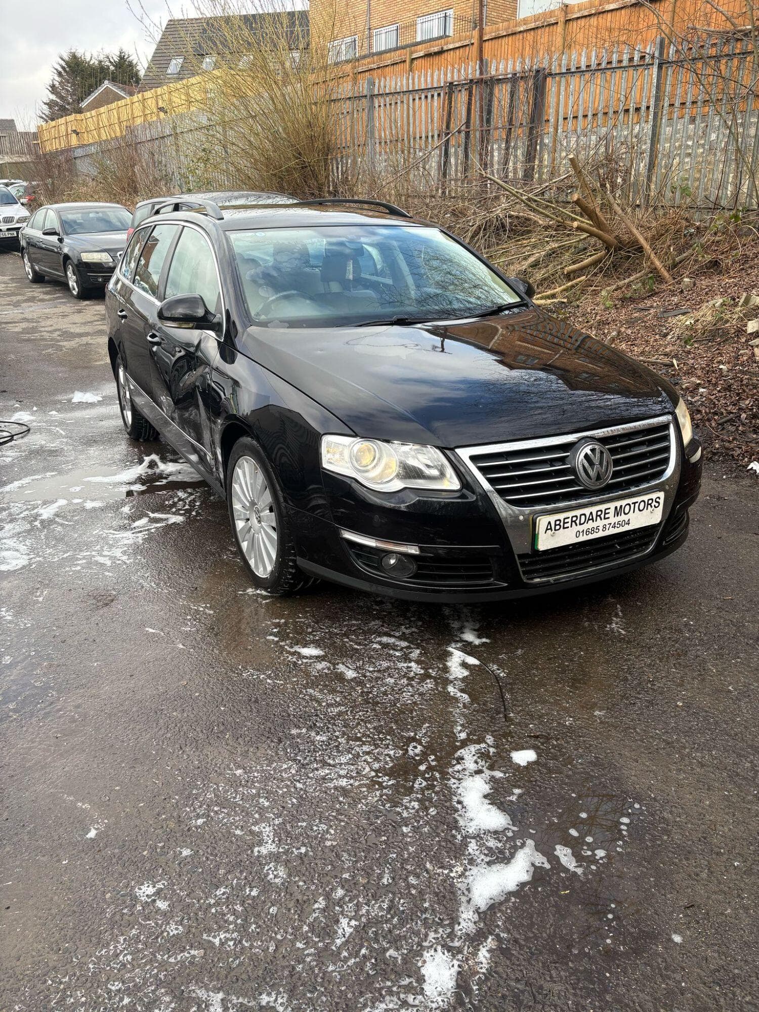 Volkswagen Passat - image 1 of 10