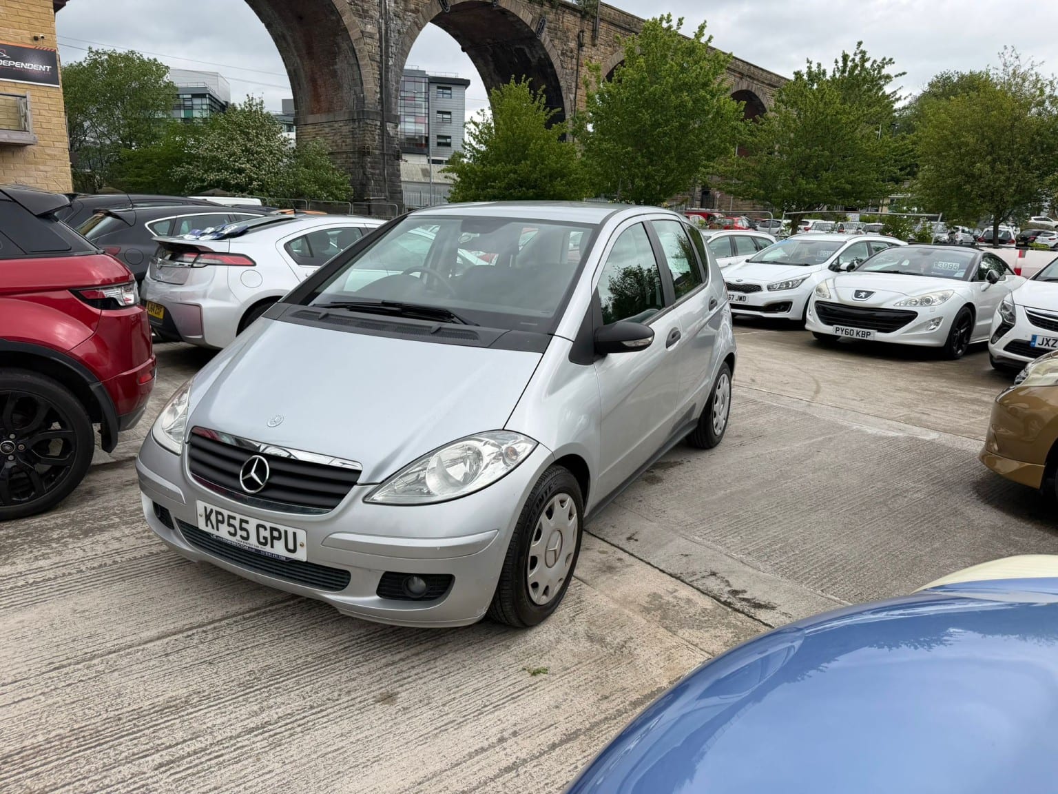 Mercedes-Benz A Class - image 1 of 27