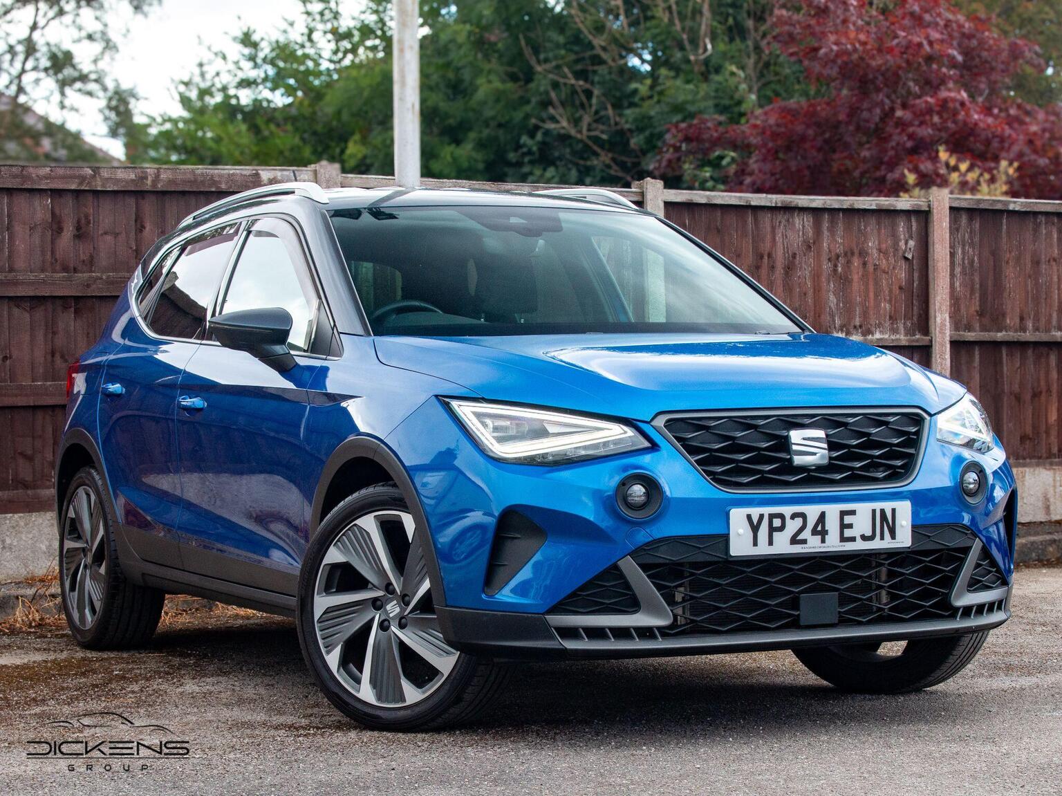 SEAT Arona - image 1 of 38