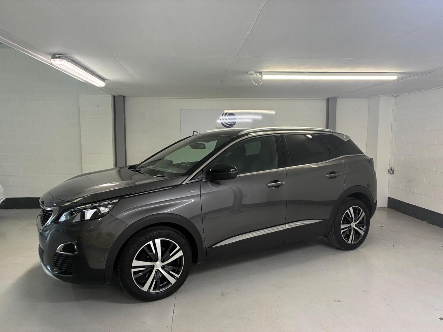 Peugeot 3008 - image 1 of 6