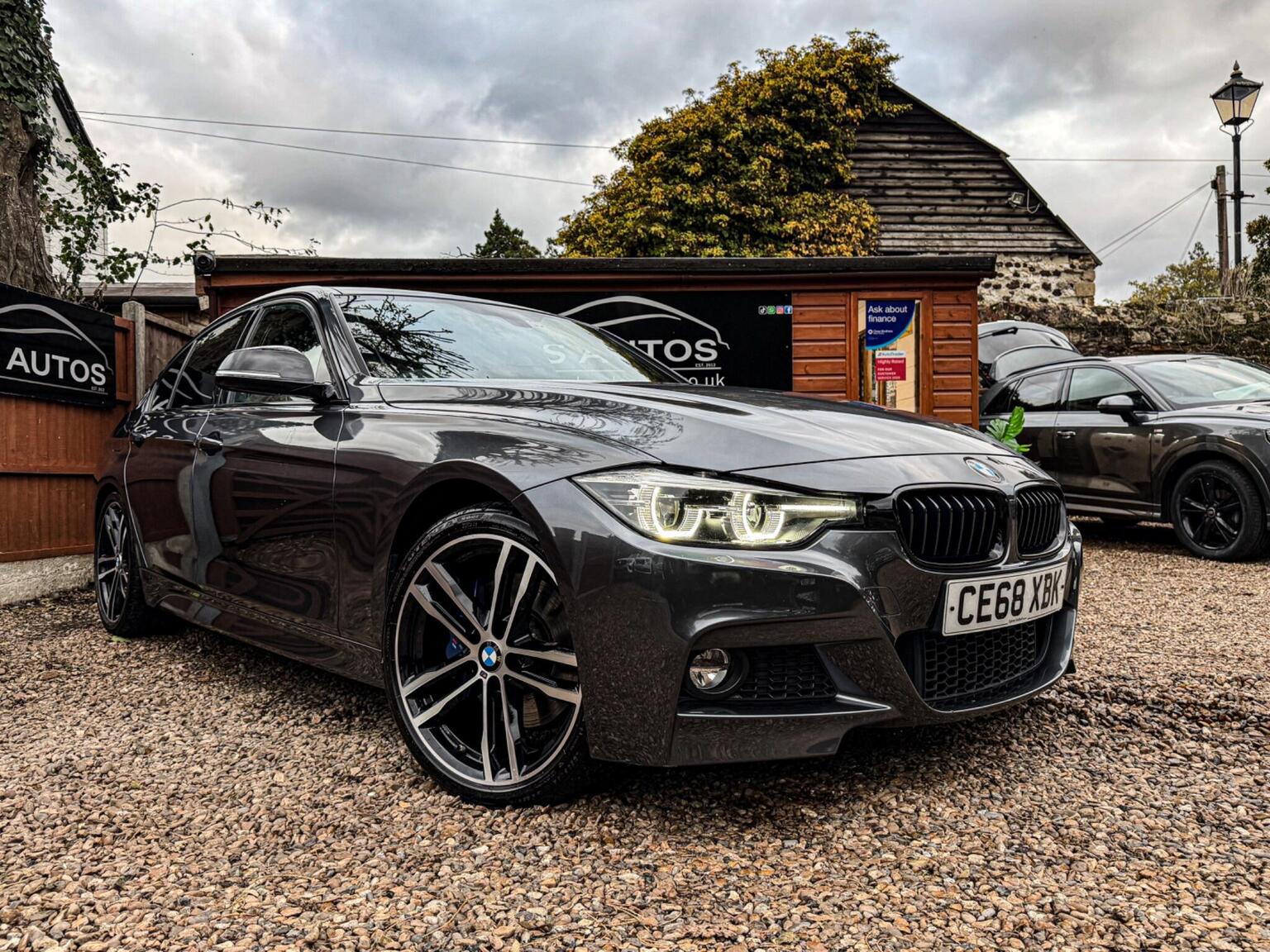 2018 BMW 3 Series 2.0 320i M Sport Shadow Edition Auto in grey — photo 1 of 42