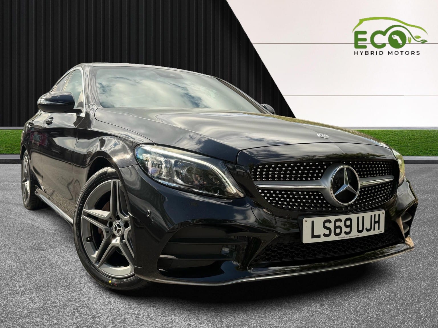 Mercedes-Benz C Class - image 1 of 64