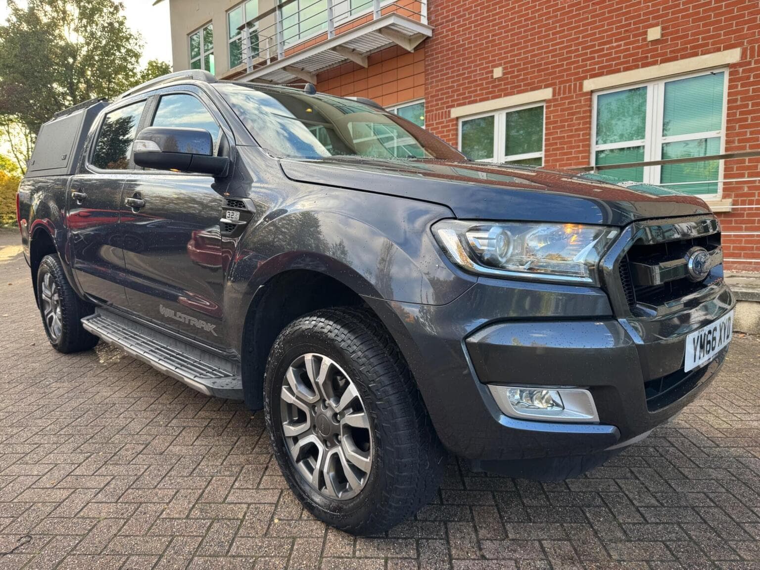 Ford Ranger - image 1 of 31