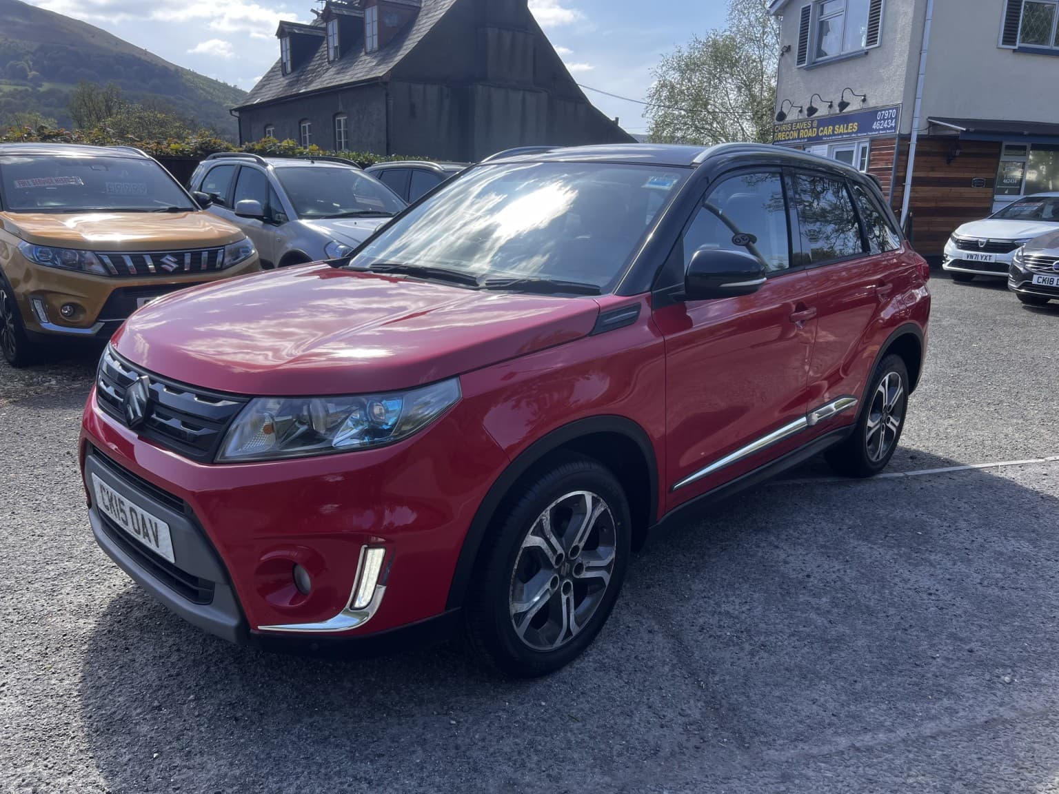 Suzuki Vitara - image 1 of 6