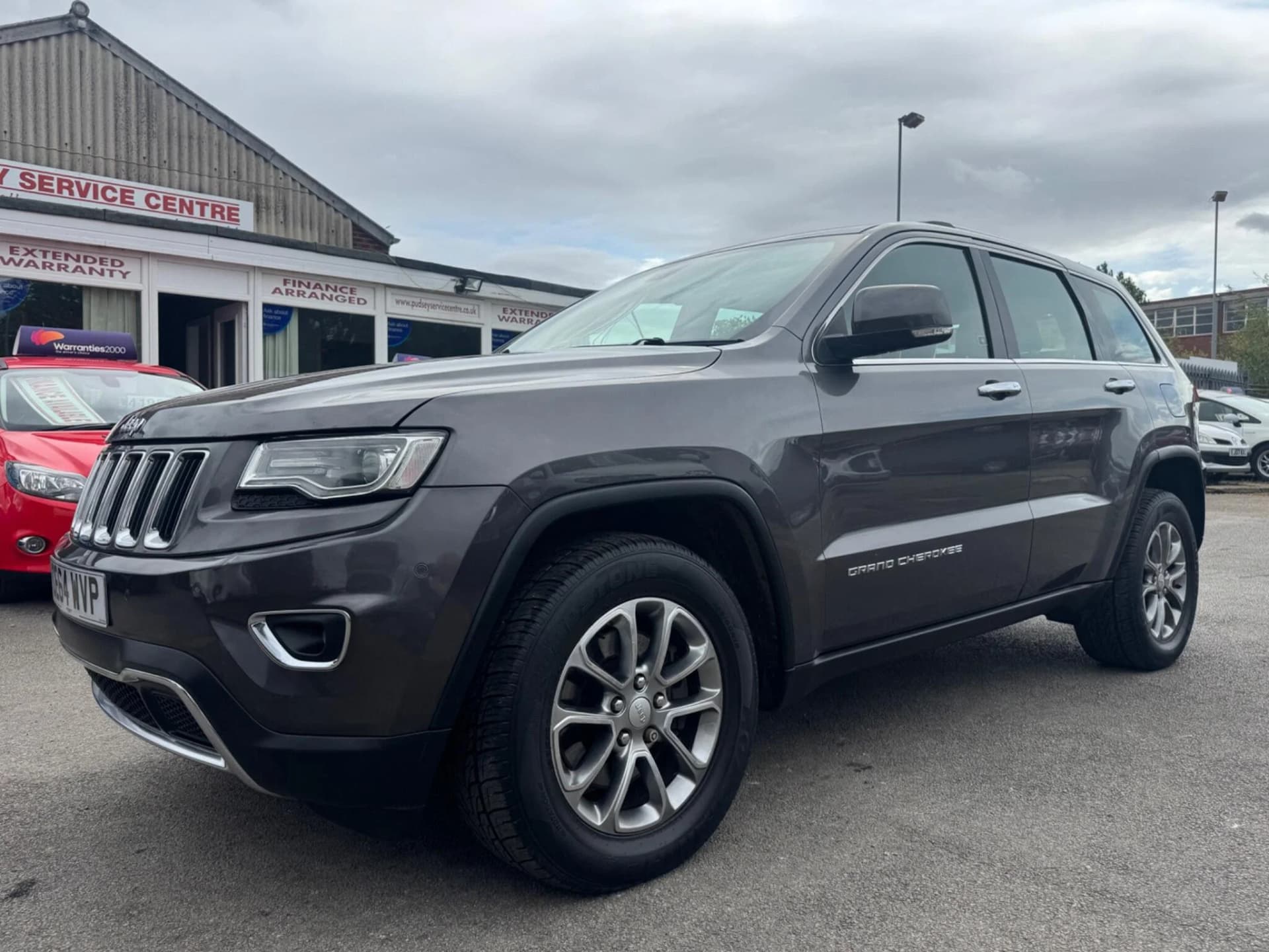 Jeep Grand Cherokee - image 1 of 83