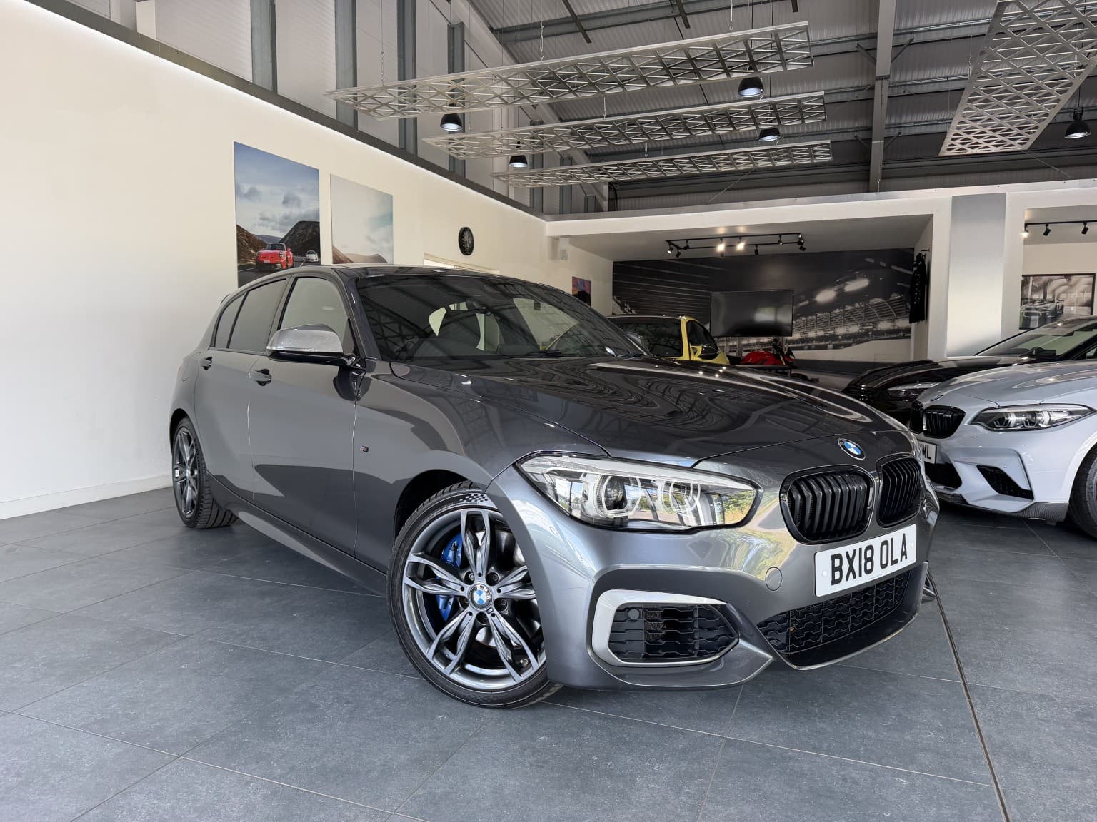 BMW 1 Series - image 1 of 6
