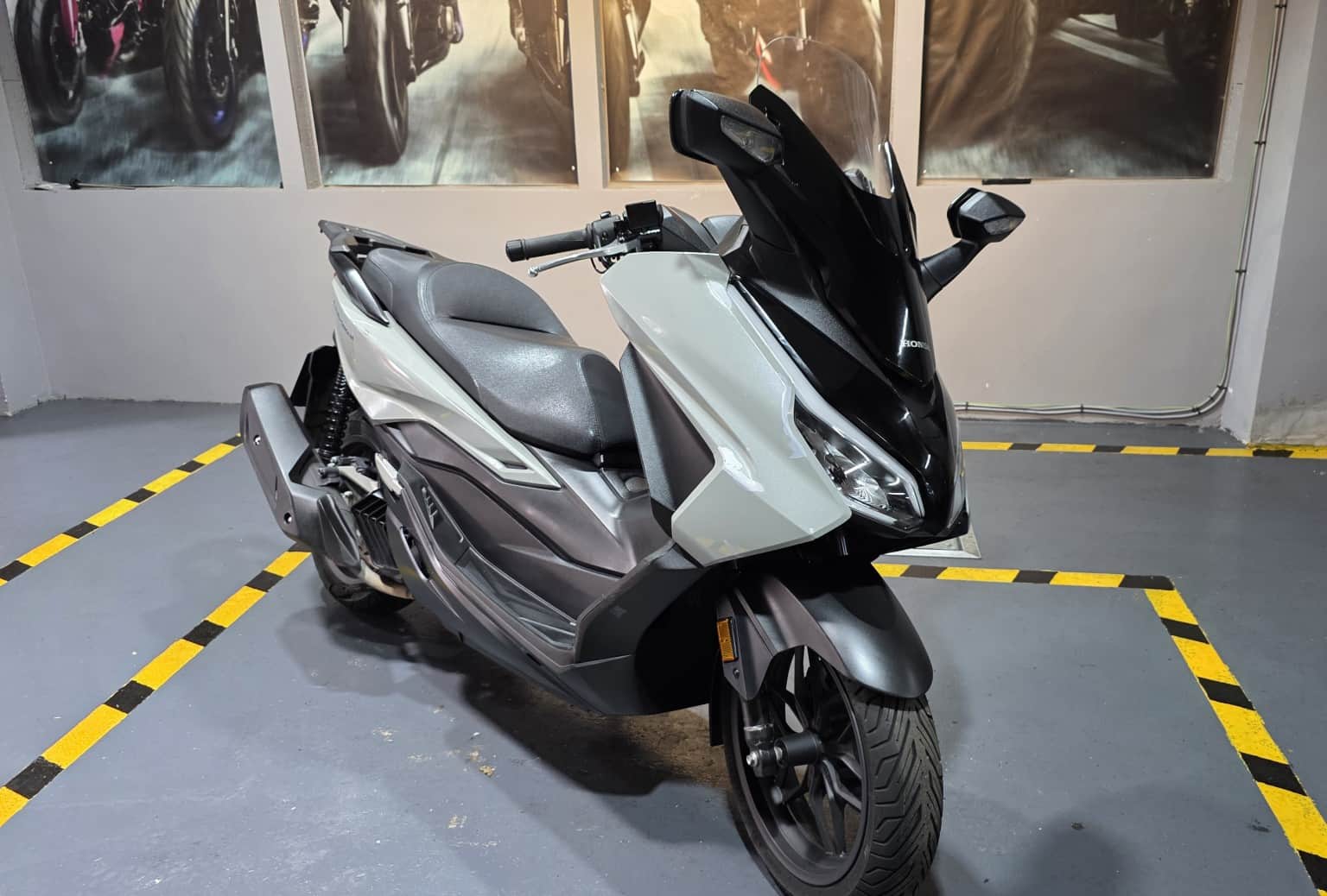Honda Forza 125 - image 1 of 30