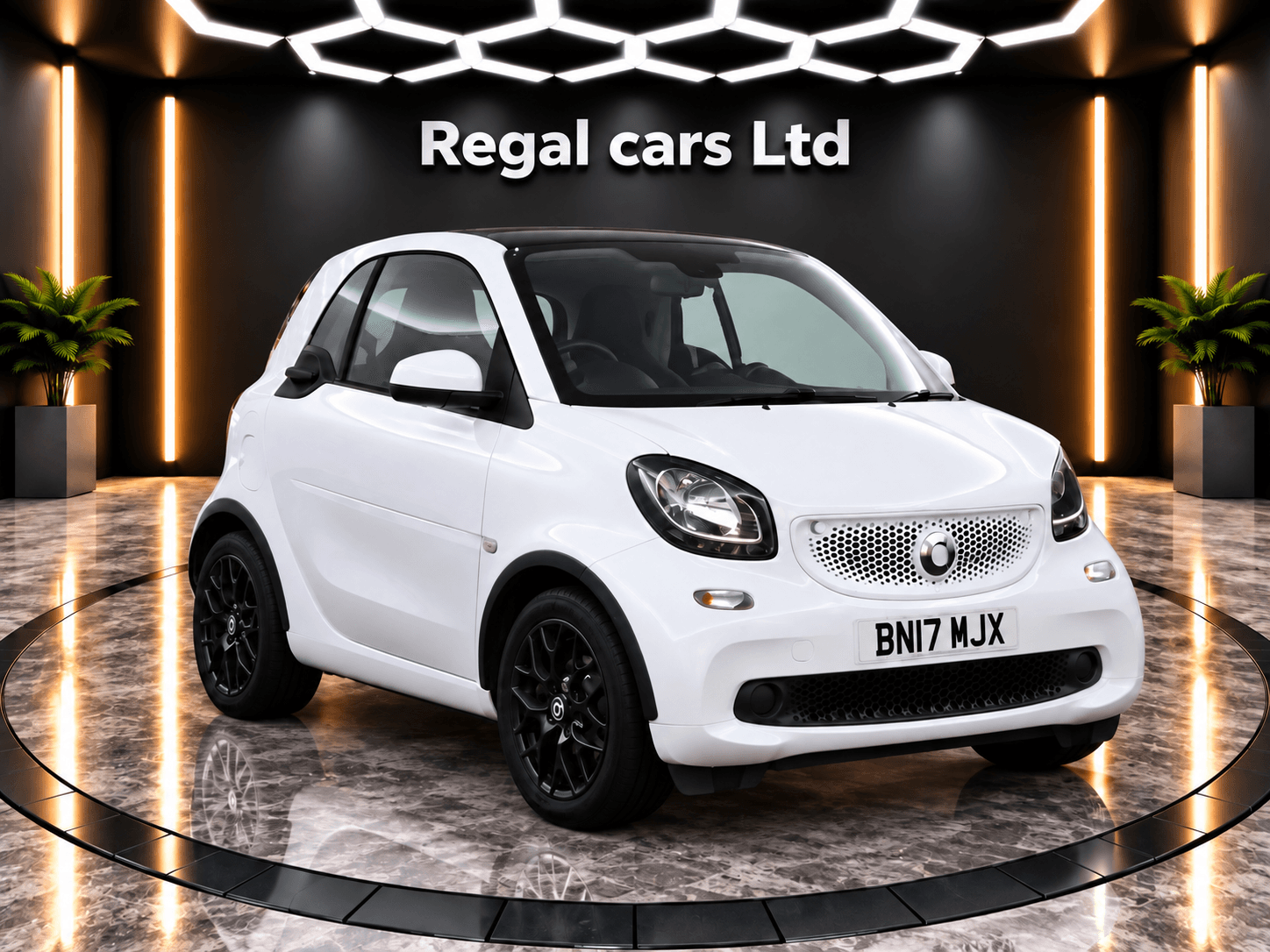 Smart Fortwo - image 1 of 9