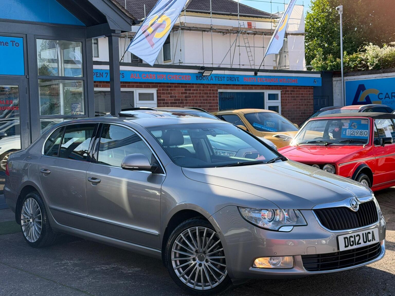 Skoda Superb - image 1 of 69