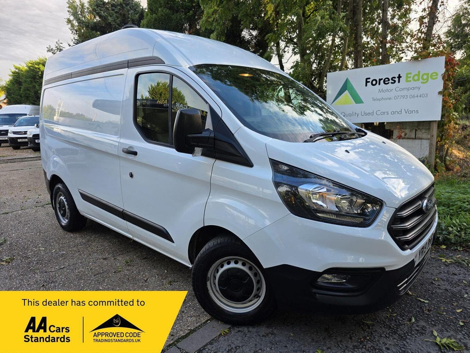 Ford Transit Custom - image 1 of 6