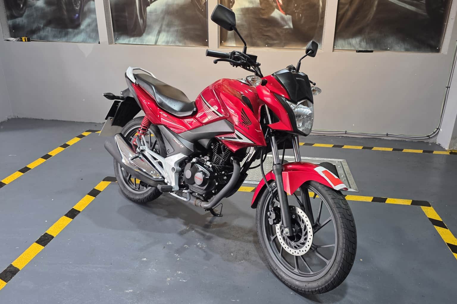 Honda CB125F - image 1 of 26