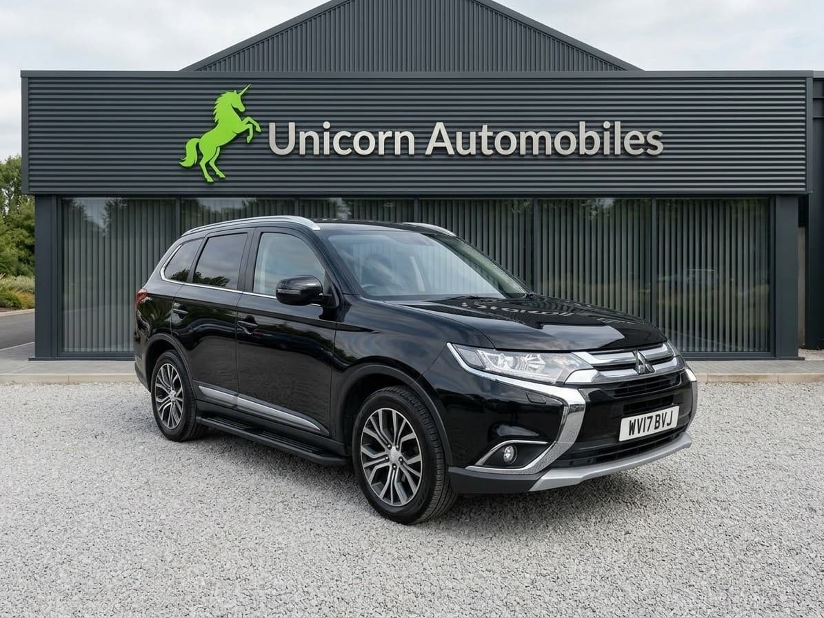 Mitsubishi Outlander - image 1 of 47