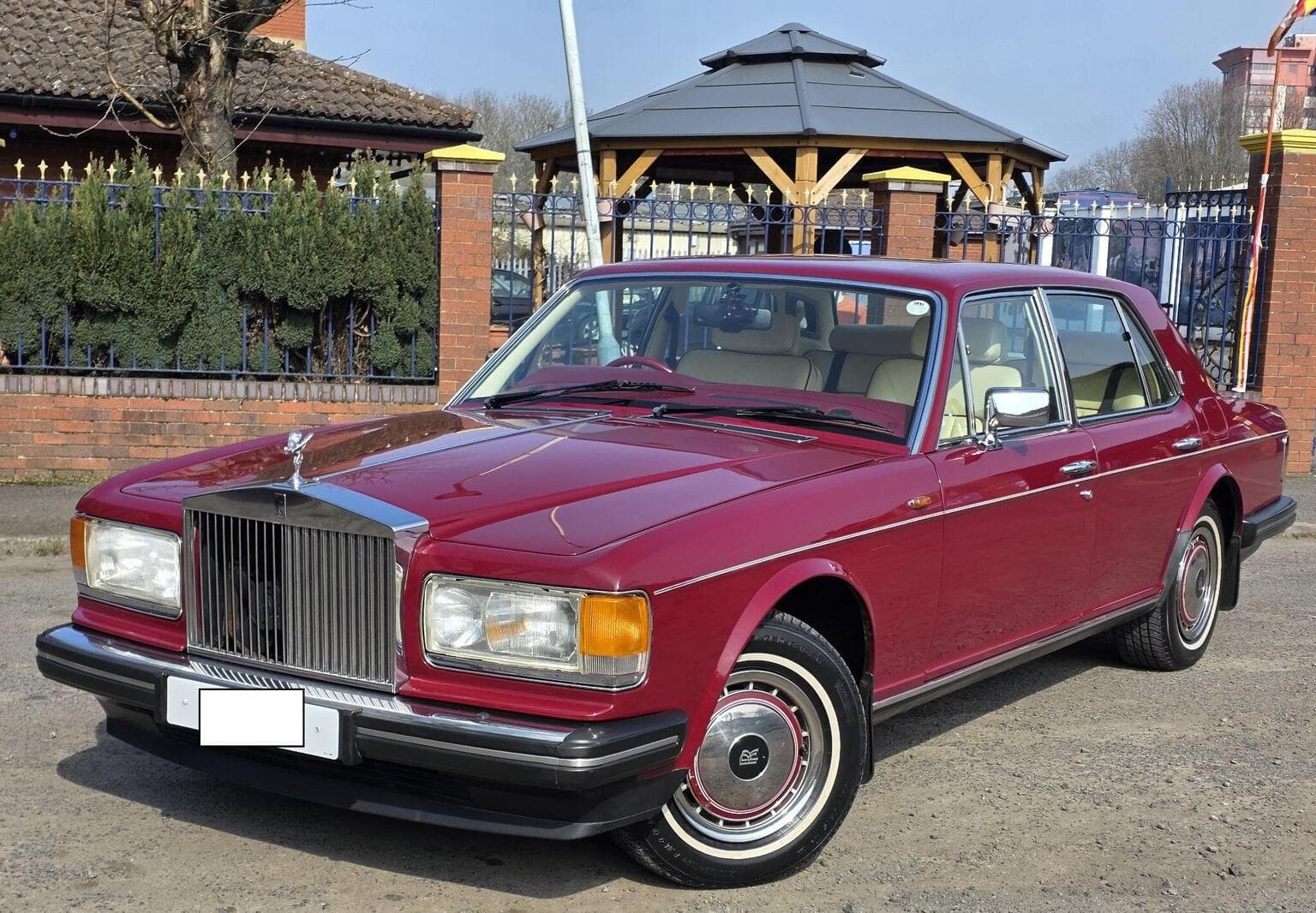 Rolls-Royce Silver Spirit - image 1 of 47