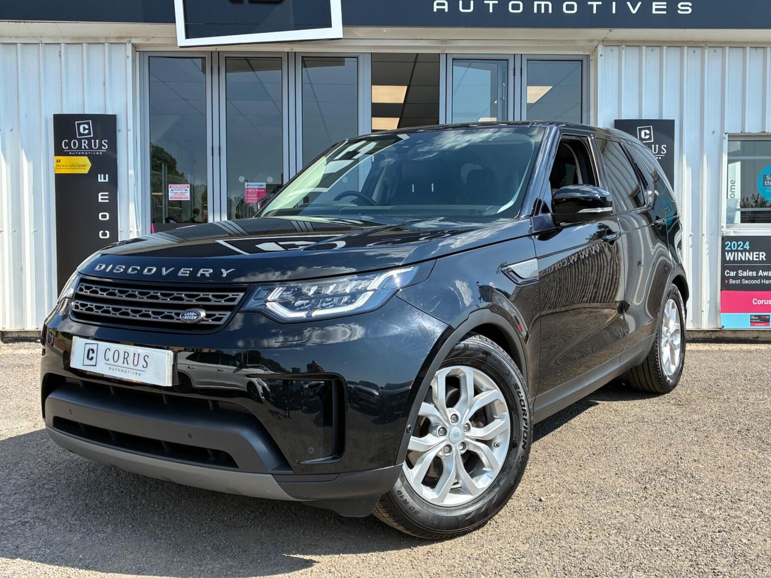 Land Rover Discovery - image 1 of 43