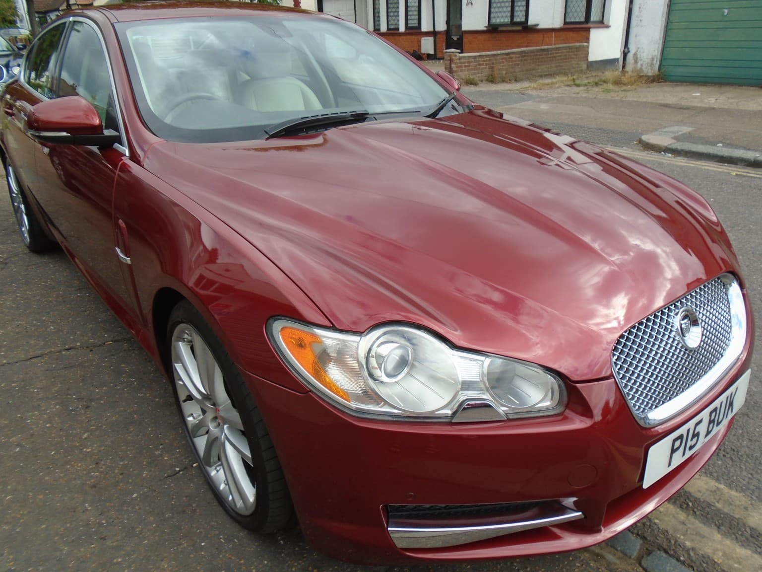 Jaguar XF - image 1 of 18