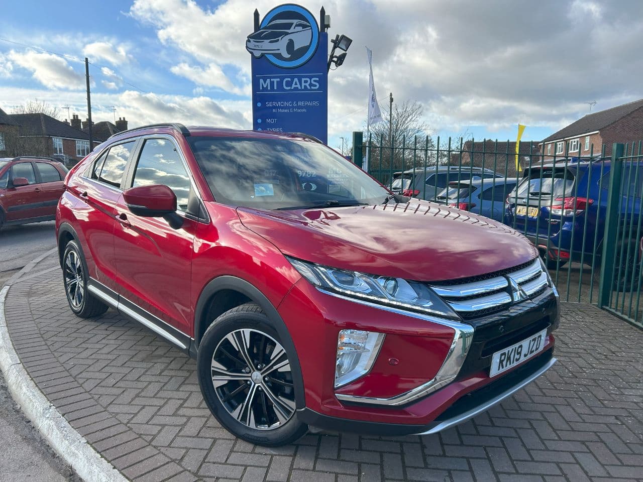 Mitsubishi Eclipse Cross - image 1 of 33