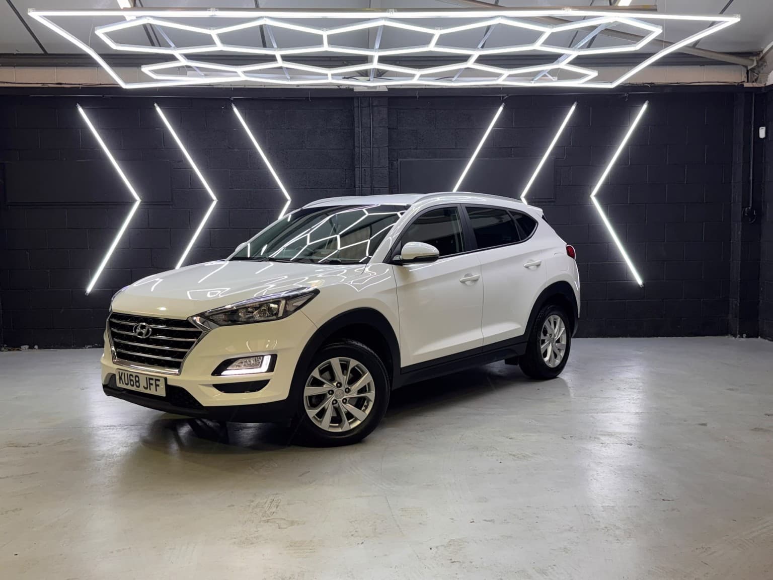 Hyundai Tucson - image 1 of 55