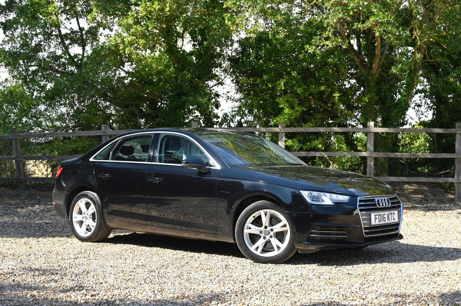 Audi A4 - image 1 of 6