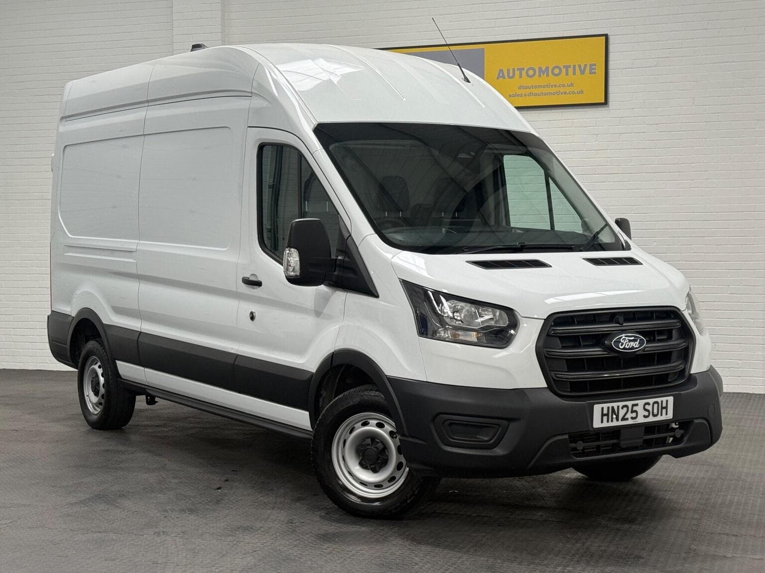 Ford Transit - image 1 of 94
