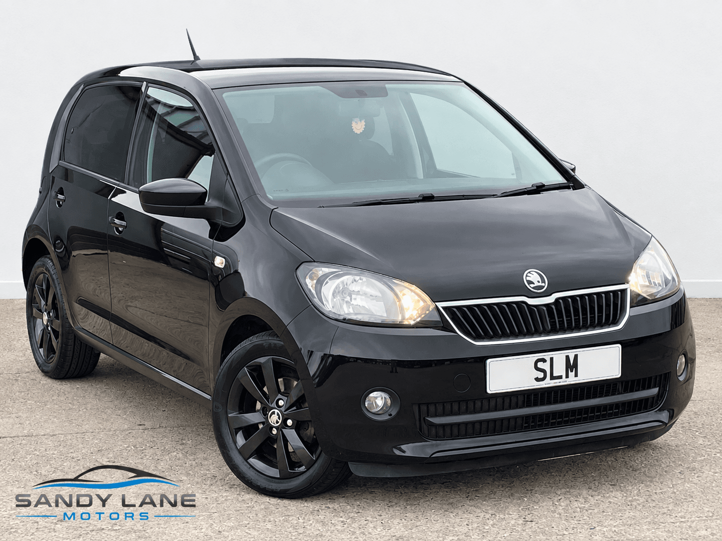 Skoda Citigo - image 1 of 21