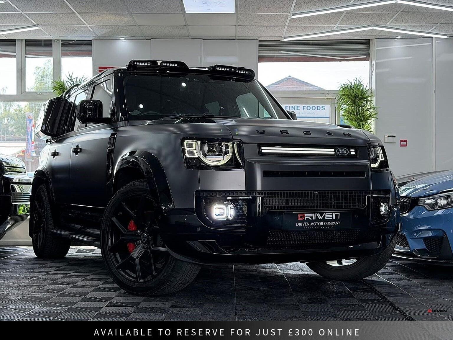 LAND ROVER DEFENDER 110 - image 1 of 39
