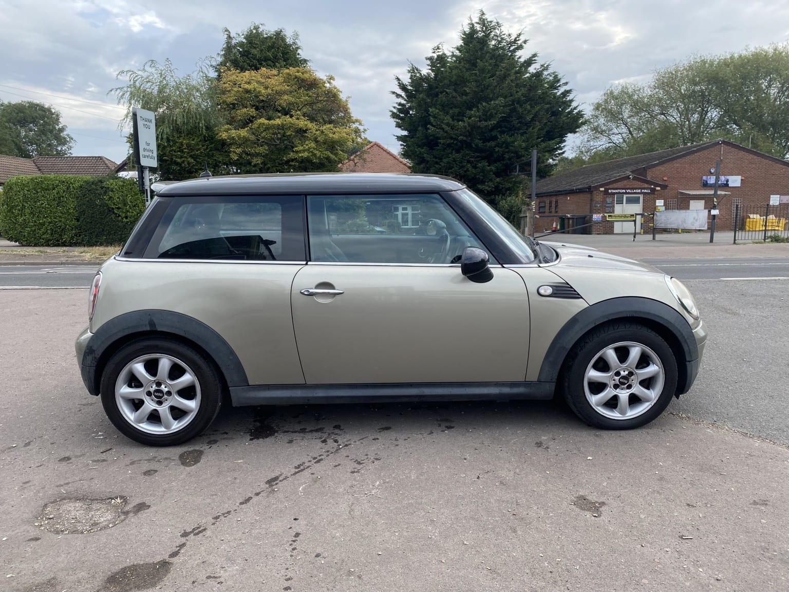 MINI Hatch - image 1 of 25